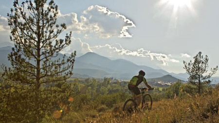 Rutas ciclistas por Cataluña para amantes de la naturaleza y el deporte