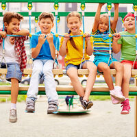 Los niños de hoy juegan menos que nunca: cuáles son los enemigos del juego en la infancia