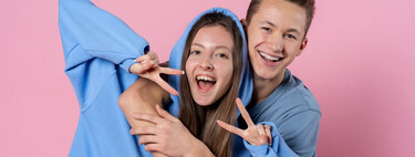 Mi hijo adolescente es muy influenciable: por qué es importante enseñarle a gestionar la presión de grupo 