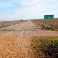 Los vecinos de este pueblo de Valladolid tienen que desviarse 20 km porque no tienen carretera: tienen un camino de tierra. La culpa es de Zamora	