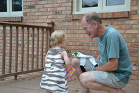 Un abuelo se lleva de la guardería a la nieta equivocada 