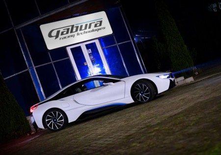 Gabura Racing trabaja en un BMW i8 con motor de M6