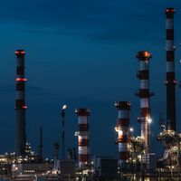 Apagar fábricas para ahorrar luz le está costando casi 1.000 millones a los españoles. Sigue siendo un chollo