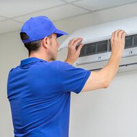 Andrés, experto energético: "El aire acondicionado a 20°C no enfría la casa más rápido, pero sí dispara la factura" 