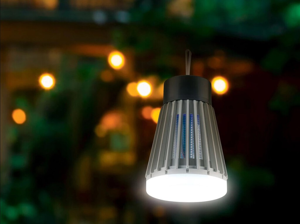 Lidl tiene una lámpara antimosquitos ideal para tu terraza o jardín: es decorativa, portátil y muy efectiva 
