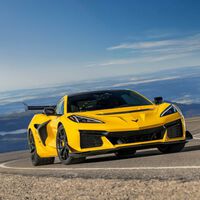 El Chevrolet Corvette ZR1 no quiere saber de Ferrari ni de nadie: tiene 1,064 hp y lleva el V8 más potente jamás creado en EE. UU.
