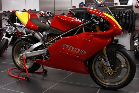 Disfruta: Esta será una de las pocas veces que puedas escuchar una Ducati Supermono