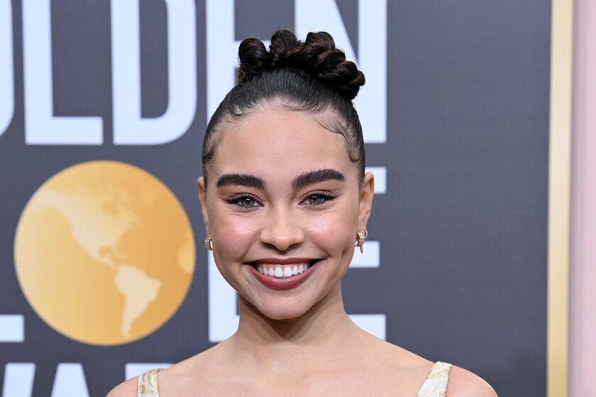 Bailey Bass triumphs with her rejuvenating hairstyle at the Golden
