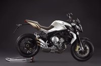Motorpasión a dos ruedas: MV Agusta Brutale 675 y RSD Desmo Tracker, un poco de todo