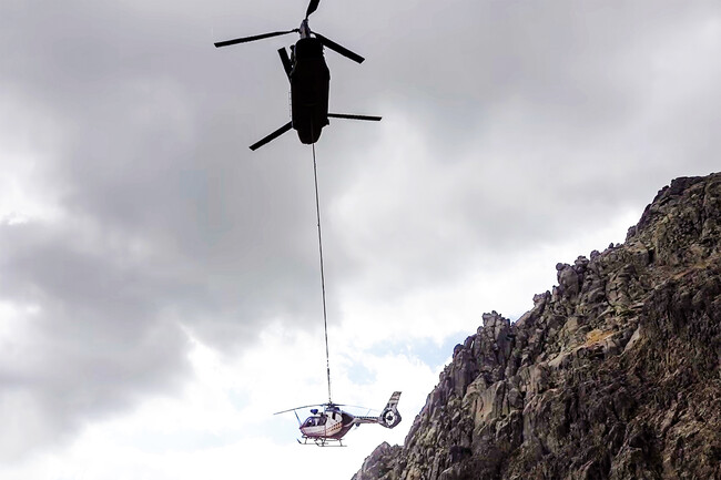 Rescate Un Ec 135 Por Un Chinook En Sierra De Gredos