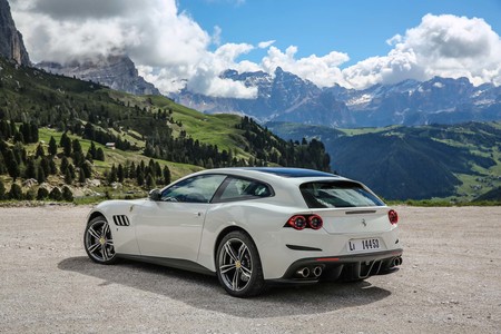 A Ferrari no le afecta la baja de ventas de autos a nivel mundial y reporta ingresos por mil millones de dólares