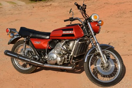 Suzuki Re5 2
