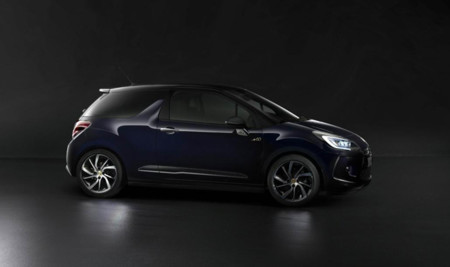 DS 3 Edición limitada 1955, lo muestran entre sombras para no deslumbrarte con el oro