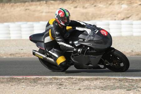 MV Agusta F3 tricilíndrica