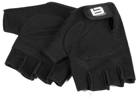 El uso de guantes en el gimnasio