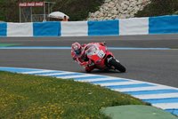 Nicky Hayden también hace tests en Jerez