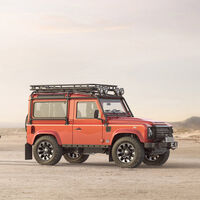 Land Rover sigue estirando el chicle del Defender clásico: vuelve a ponerlo a la venta por enésima vez, y su precio es una locura