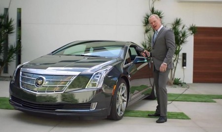 GM reconoce que el Cadillac ELR nunca ha sido un rival del Tesla Model S