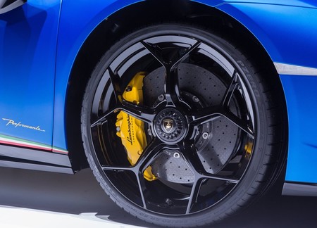 Lamborghini Huracan Performante Spyder 2019 1600 27