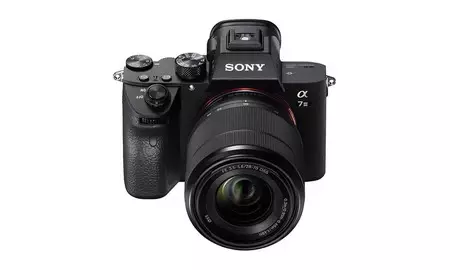 Chollo: ahora en Amazon, puedes encontrar la Sony Alpha 7 Mark III con objetivo 28-70mm a 1.899 euros