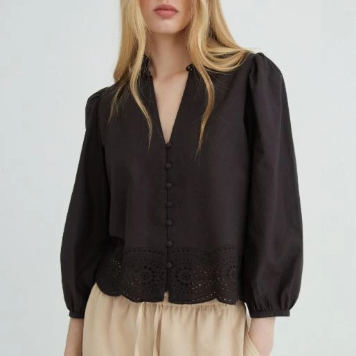 Blusa mujer bordado manga larga
