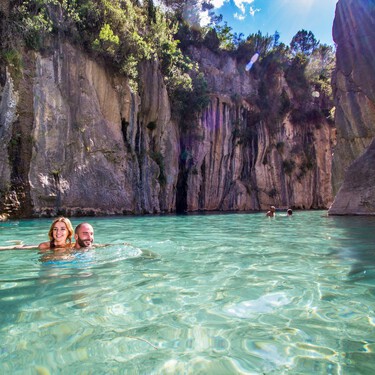 Este pueblito de Castellón tiene un spa natural de aguas termales, rutas con cascadas escondidas y una gastronomía envidiable