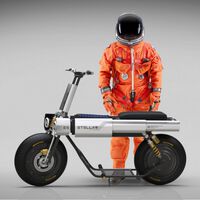 Stellar Landcraft: una moto eléctrica que se carga con un panel solar y está inspirada en los vehículos lunares 