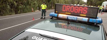 A partir de ahora la policía no podrá multar el consumo de drogas dentro de un coche aparcado. Lo ha ordenado el Ministerio de Interior