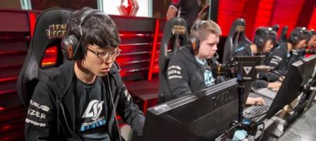 Mundo eSports: fichajes en 'Dota 2', novedades en EU LCS, YouPorn en los eSports y más