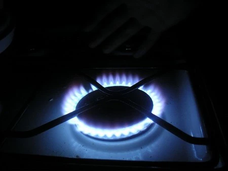 La Generalitat impedirá cortar la luz y el gas a los que peor lo pasan 