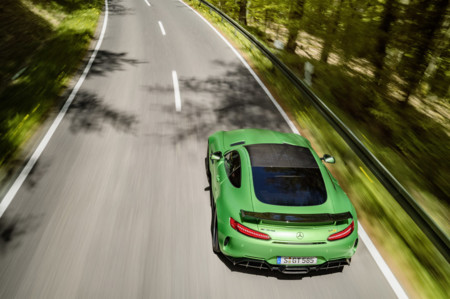 Mercedes-AMG GT R