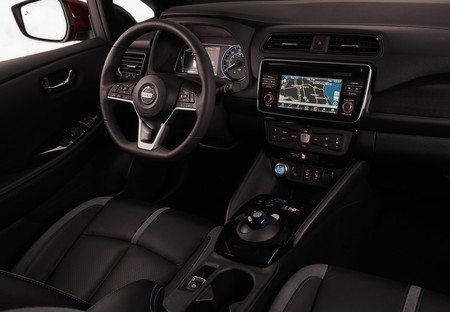 Nissan Leaf 2018 1600 26