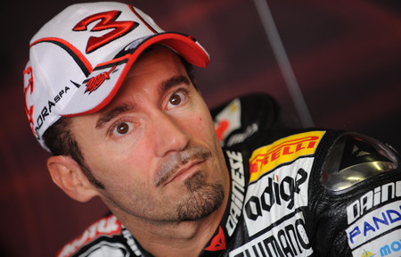 Max Biaggi, operado satisfactoriamente de un pulmón, podría salir del hospital dentro de poco