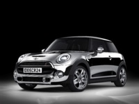 Mini Chrome, nuevo y brillante tono de carrocería, con gafas de sol incluidas