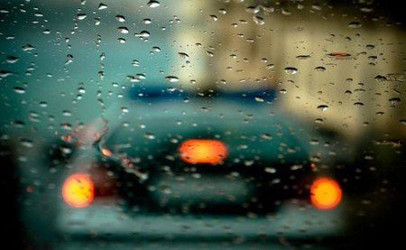 Cuidado con la velocidad y el alcohol o Tráfico "te quita el coche"