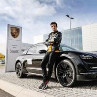 Porsche revela cuándo presentará y venderá el Porsche Taycan Cross Turismo, la versión familiar de la berlina eléctrica  