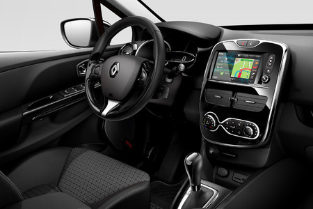 Salpicadero Renault Clio con R-Link