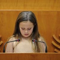"Tengo ocho años y soy transexual", el emotivo discurso de Elsa en la Asamblea de Extremadura sobre la diversidad