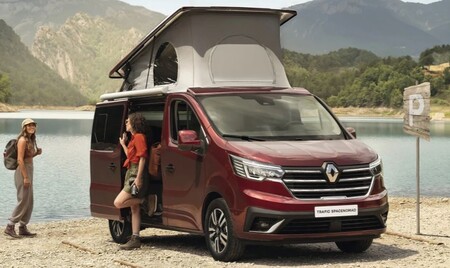 Renault Trafic SpaceNomad: así es la furgoneta camper del rombo que quiere plantar cara a la Volkswagen California