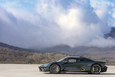 Aston Martin Valhalla