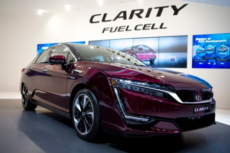 El Honda FCX Clarity comienza a comercializarse en Japón por unos 61.000 euros al cambio