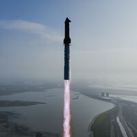 Solo dos cohetes en toda la historia han logrado despegar, aterrizar y volver a despegar. Los dos son de SpaceX
