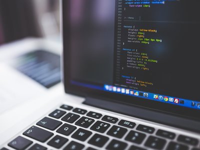 Lo que se esconde detrás de los clientes de Slack o Spotify es un Chrome completo