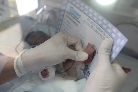Jorge, el bebé prematuro de solo 580 gramos que ha vencido al Covid-19