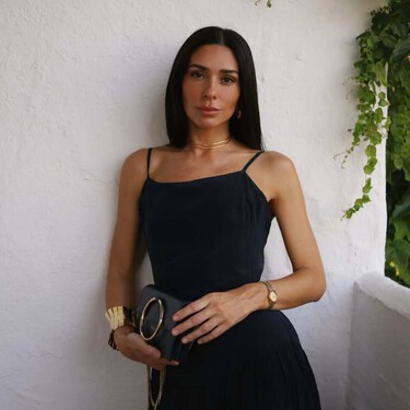 El vestido mini súper sesentero de Stradivarius que se está agotando en tiempo récord porque sienta de lujo
