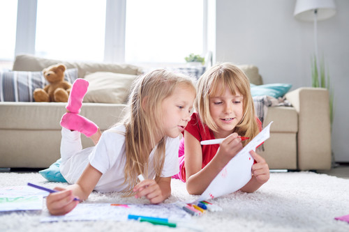 Quédate en casa: 39 ideas de juegos y actividades para entretener a los niños mientras os protegéis del coronavirus