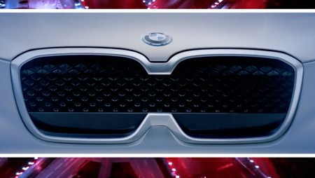 Esta parrilla es del BMW iX3 Concept que se presentará la próxima semana