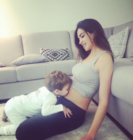 Y así confirma Sara Carbonero que el segundo baby viene en camino