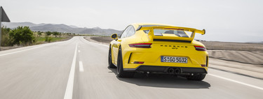 Los coches de los jugadores de las selecciones de fútbol que nunca ves