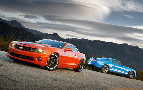 2010 Shelby Mustang GT500 vs Hennessey Performance HPE550 Camaro